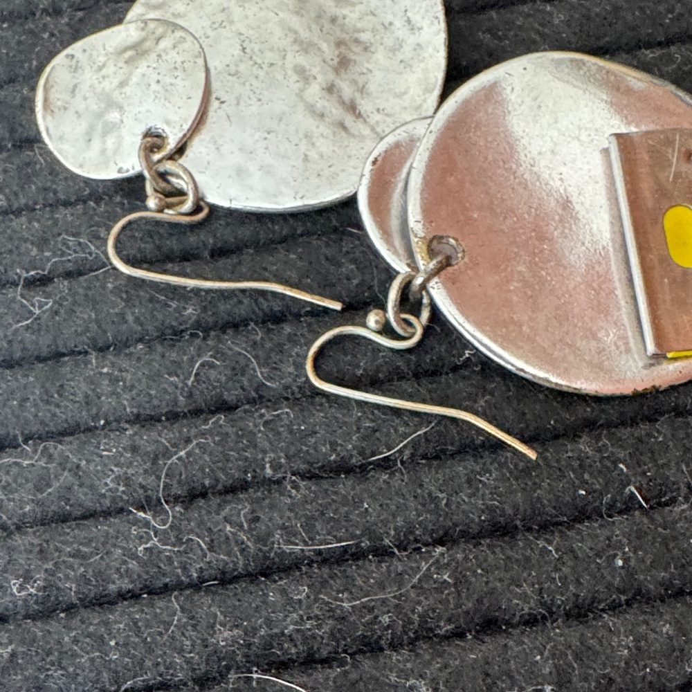 Hammered Silver Tone Disc Dangle Earrings - Picture 6 of 7